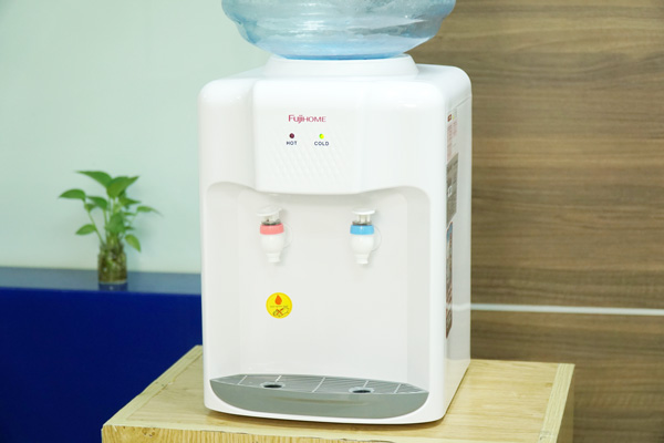 Cây nước nóng lạnh Fujihome WD5510E để bàn