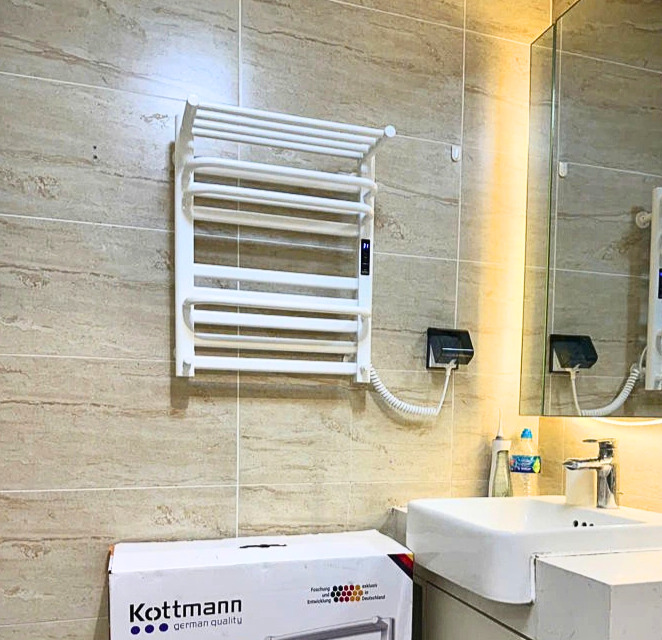 Giá sấy khăn Kottmann K5 màu trắng