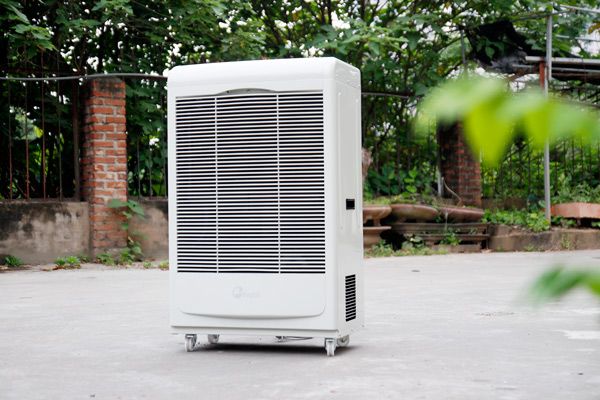 Máy hút ẩm công nghiệp FujiE HM-6120EB (120 lít/ngày)