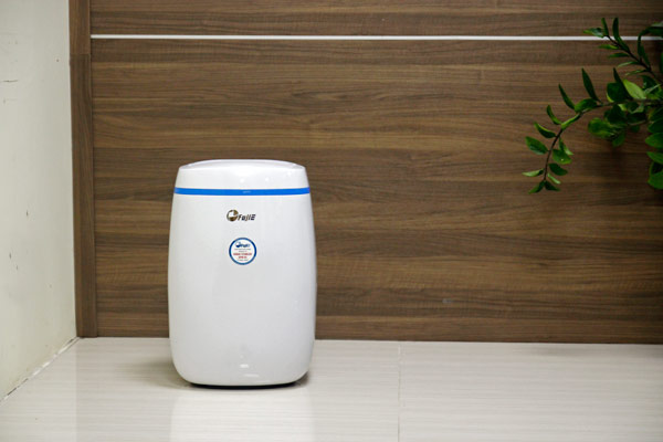Máy hút ẩm FujiE HM-614EB (14 lít/ngày)