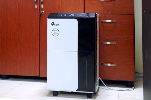Máy hút ẩm FujiE HM-630EN (30 lít/ngày)