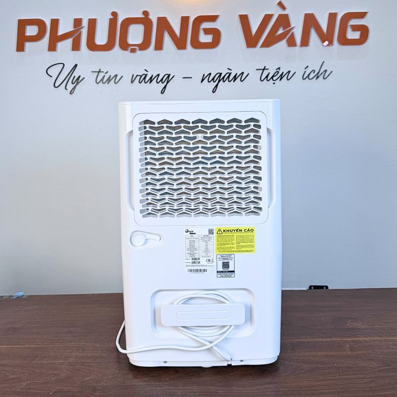 Máy hút ẩm FujiE HM-650EC mặt sau