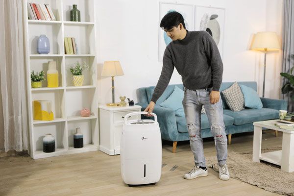 Máy hút ẩm FujiE HM-920EC có quai xách