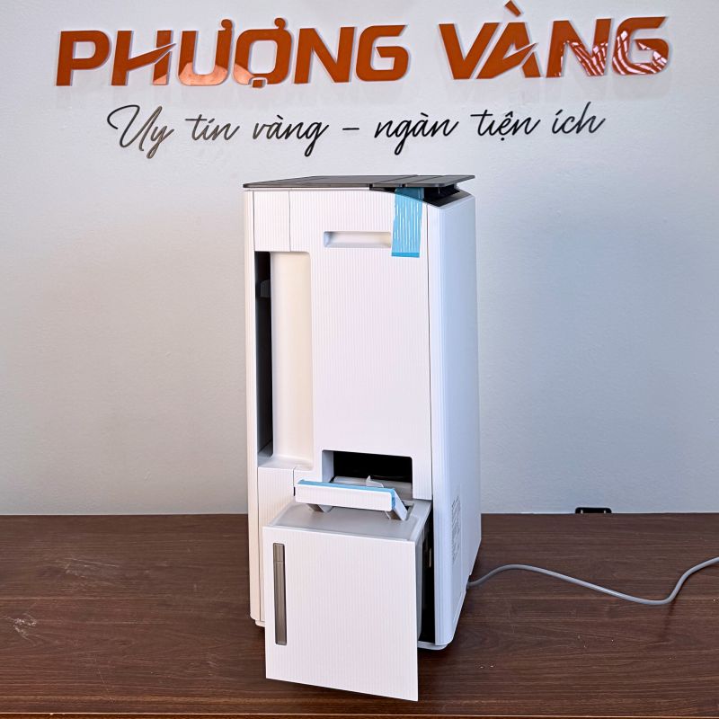 Máy hút ẩm lọc không khí Sharp DW-T30FV-W vị trí bình chứa nước thải