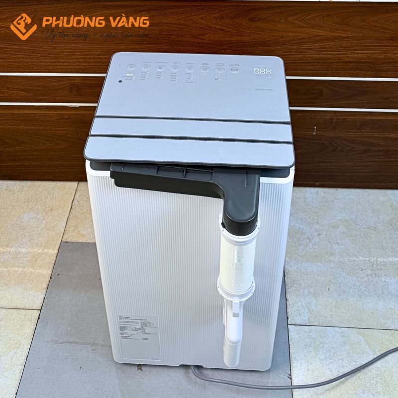 Máy hút ẩm lọc không khí Sharp DW-T30FV-W có bộ vòi sấy chuyên dụng
