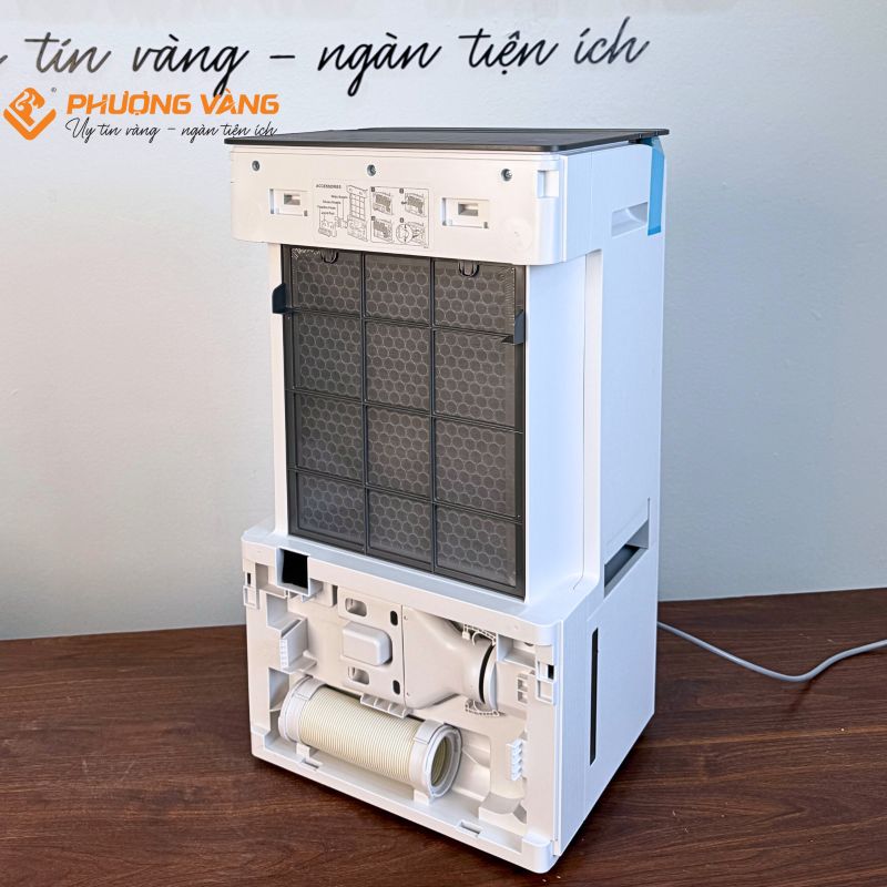 Máy hút ẩm lọc không khí Sharp DW-T30FV-W vị trí cất vòi sấy