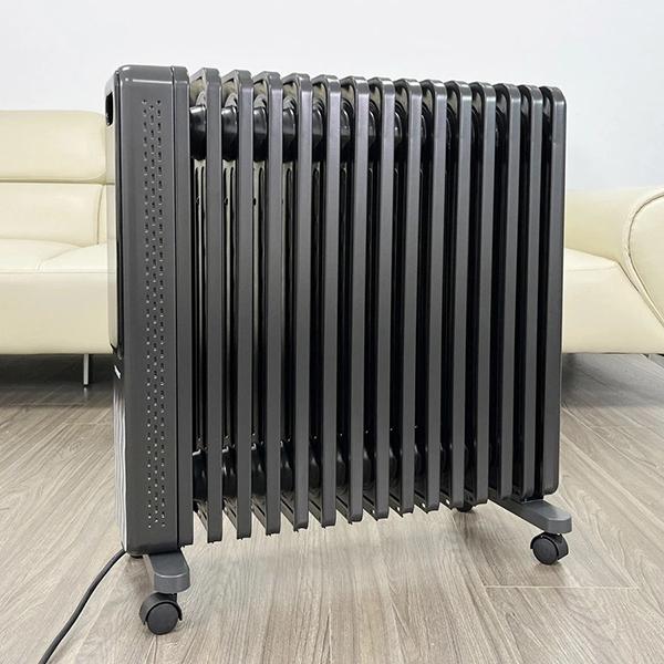 Máy sưởi dầu Tiross TS9222, 15 thanh, có điều khiển từ xa