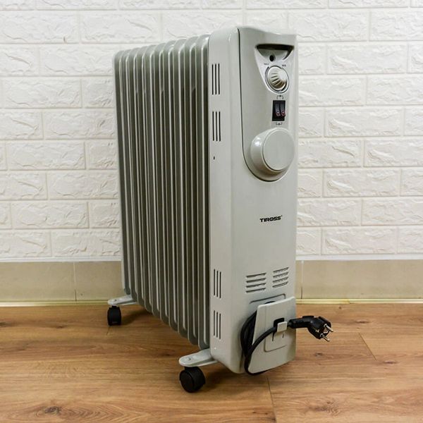 Máy sưởi dầu Tiross TS924, 11 thanh, 2400W