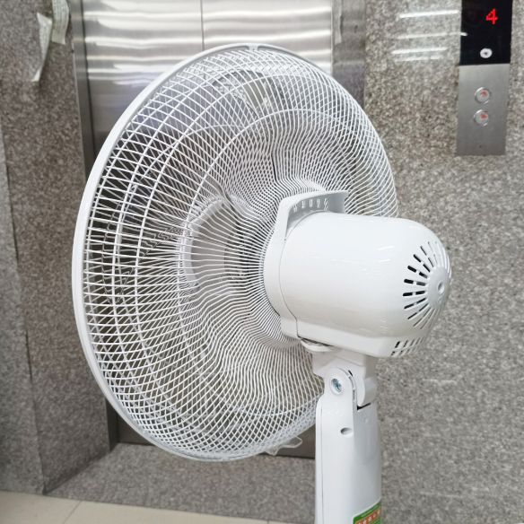 Quạt đứng Hitachi LF-A6RCGW 55W