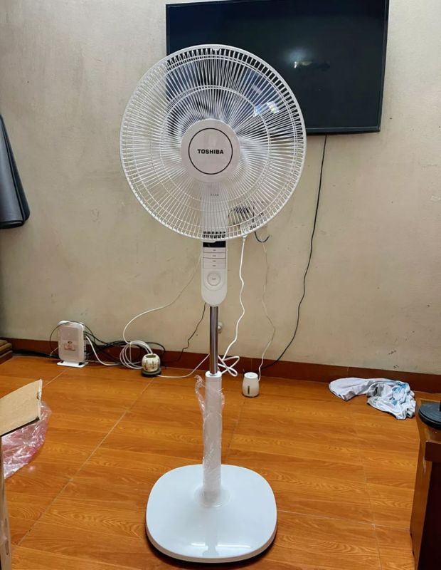 Quạt đứng Toshiba F-LSA20(W)VN 60W