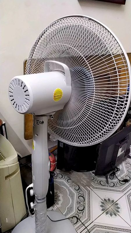 Quạt đứng Toshiba F-LSD10(H)VN 30W