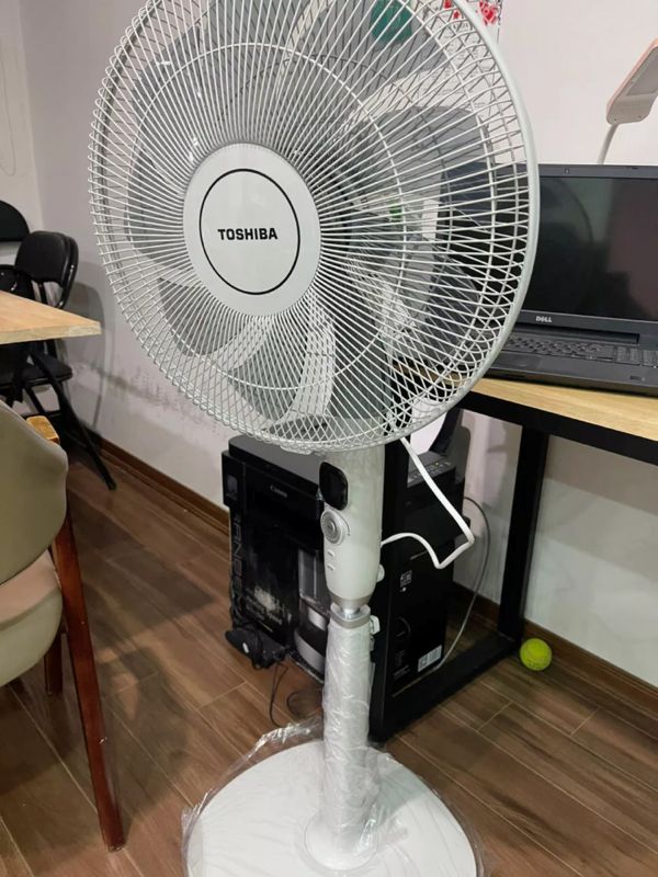Quạt đứng Toshiba F-LSD10(H)VN 30W