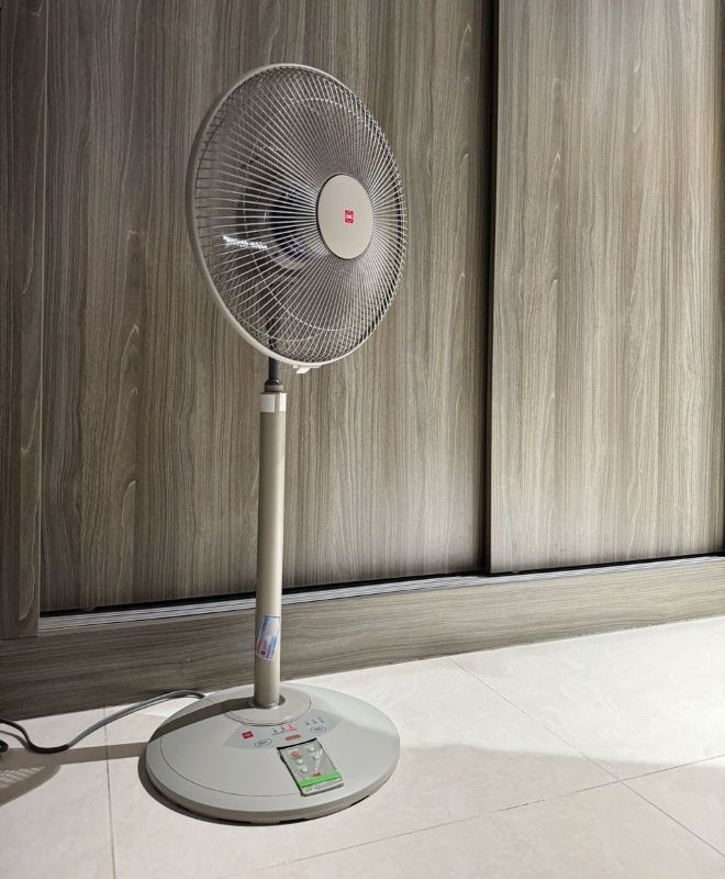 Quạt lửng KDK N30NH(GD) 46W