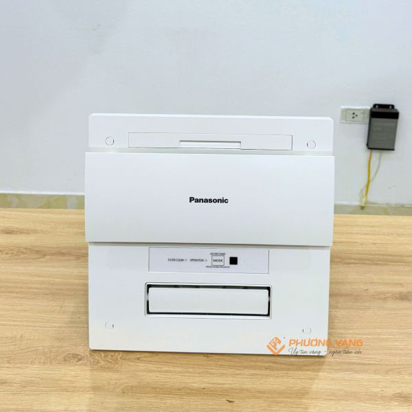 Quạt sưởi có thông gió Panasonic FV-30BG3 có remote 4in1