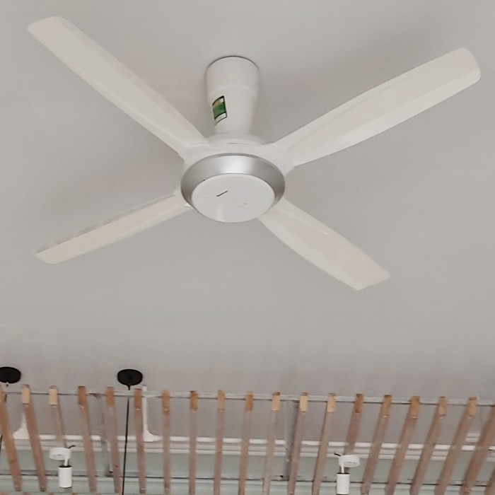 Quạt trần Panasonic F-56XPG-W 59W