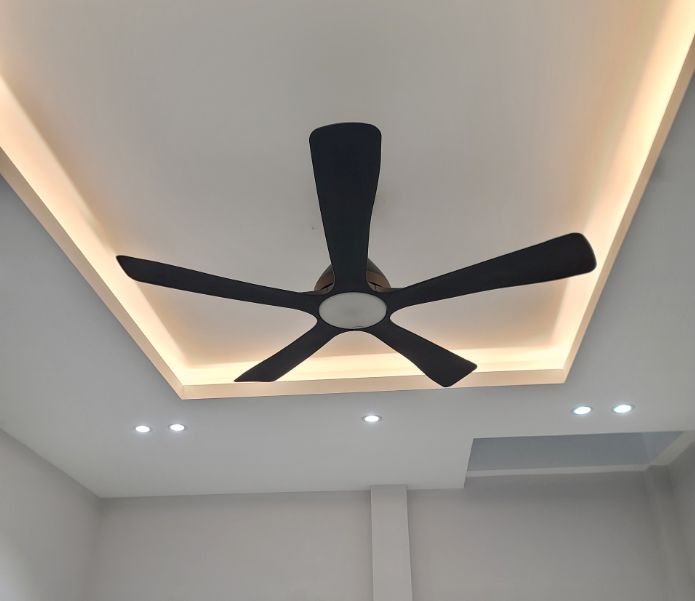 Quạt trần Panasonic F‑60DGN 5 cánh, đèn LED, có wifi
