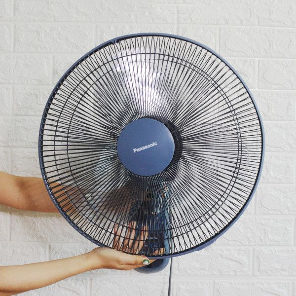 Quạt treo tường Panasonic F-409MB 51W