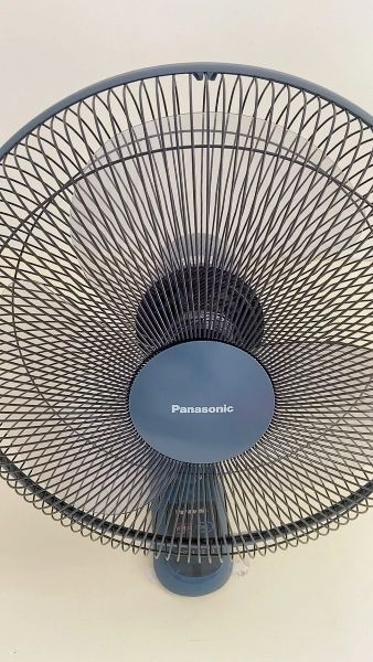 Quạt treo tường Panasonic F-409MB 51W